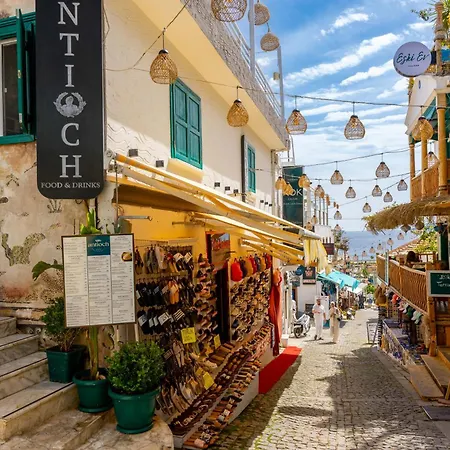 Old Trading House מלון