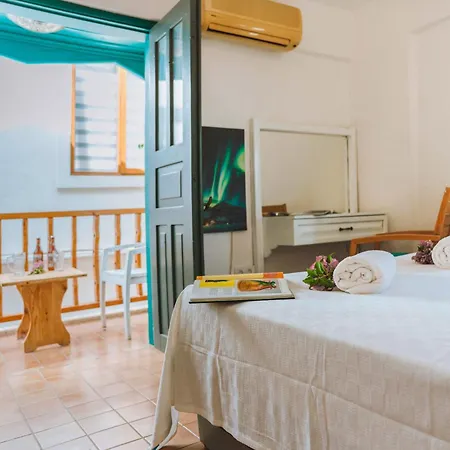 Old Trading House Отель